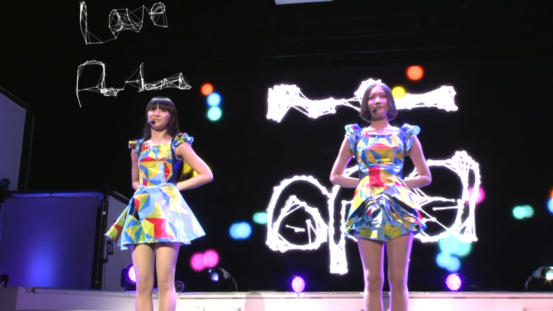 Perfume WORLD Tour 3rd “Hold Your Hand”